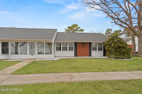 646 B Plymouth Drive, Lakewood, NJ 08701