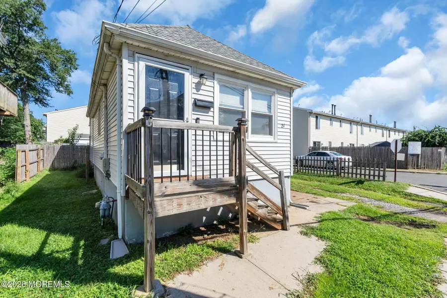 21 Jahn Street, Keansburg, NJ 07734 - #2