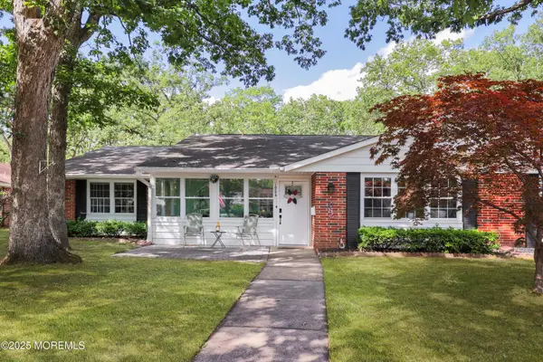 198A Buckingham Drive, Lakewood, NJ 08701