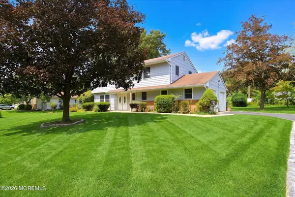 105 Augusta Drive, Lincroft, NJ 07738