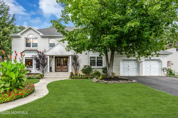 30 Amagansett Drive, Morganville, NJ 07751