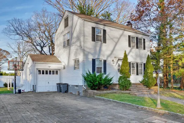 257 Lawrence Avenue, Oakhurst, NJ 07755