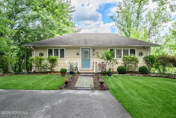 15 Poplar Street, Jackson, NJ 08527