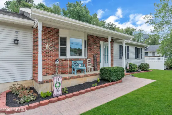 48 Lighthouse Drive, Waretown, NJ 08758