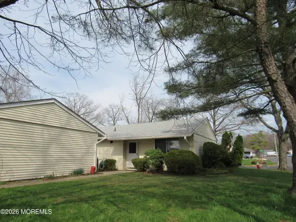 264B Crosse Drive, Monroe, NJ 08831