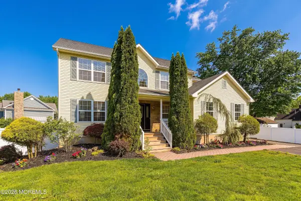 374 Mounts Mills Road, Monroe, NJ 08831