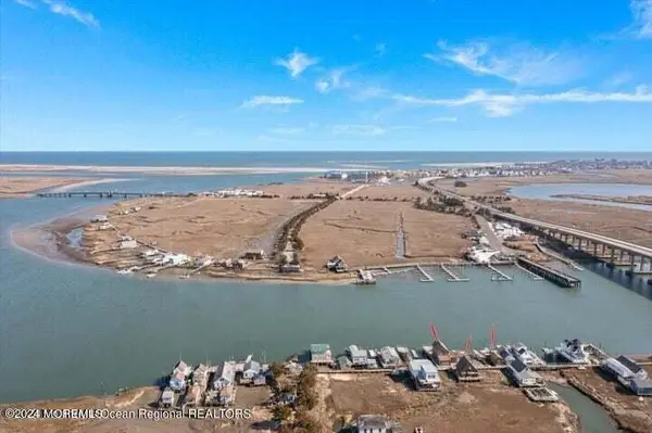 33 Boardwalk, Cape May Court House, NJ 08210