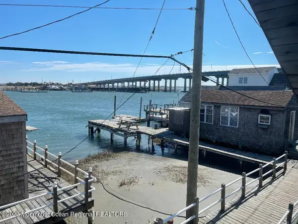 37 Boardwalk, Cape May Court House, NJ 08210