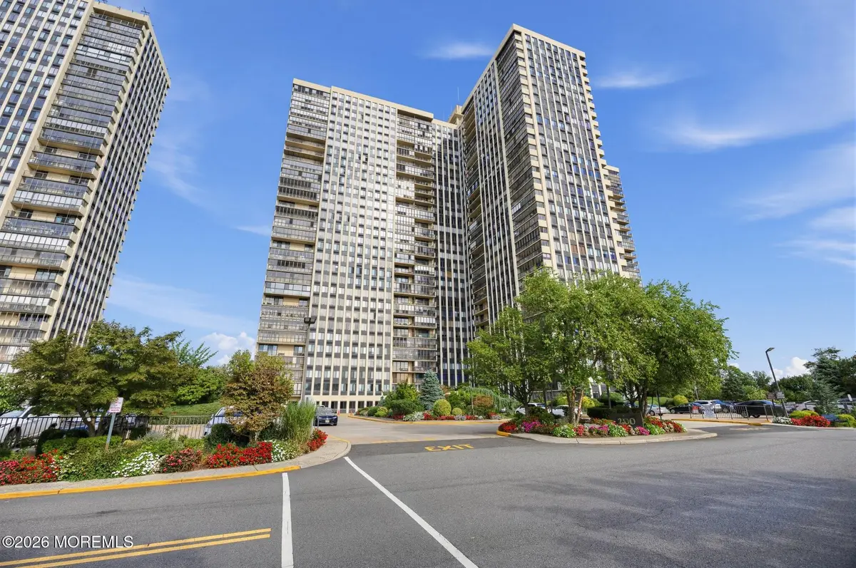 200 Winston Drive #Unit 901, Cliffside Park, NJ 07010 - #1