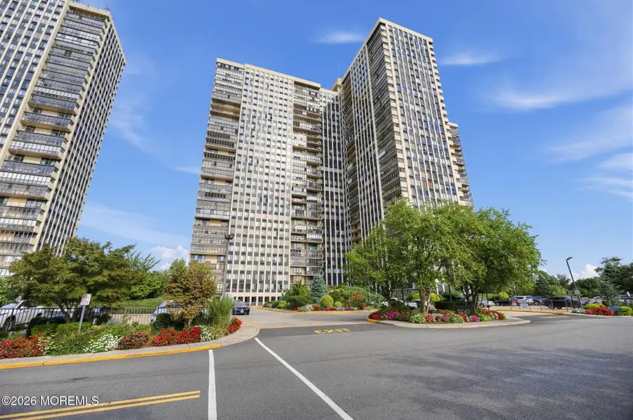 200 Winston Drive #Unit 901, Cliffside Park, NJ 07010 - #2