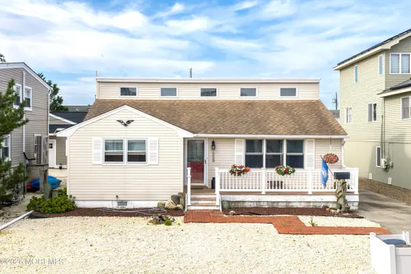 270 3rd Street, Surf City, NJ 08008