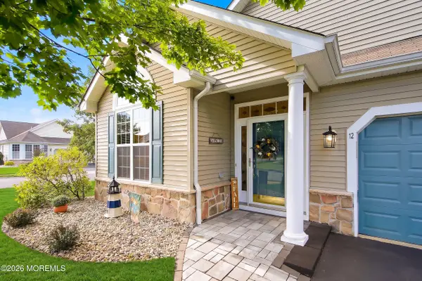 12 Woodview Drive, Manchester, NJ 08759