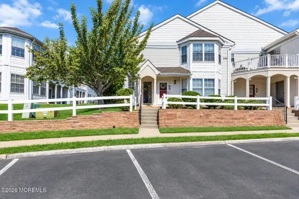 96 Tulip Lane, Freehold, NJ 07728