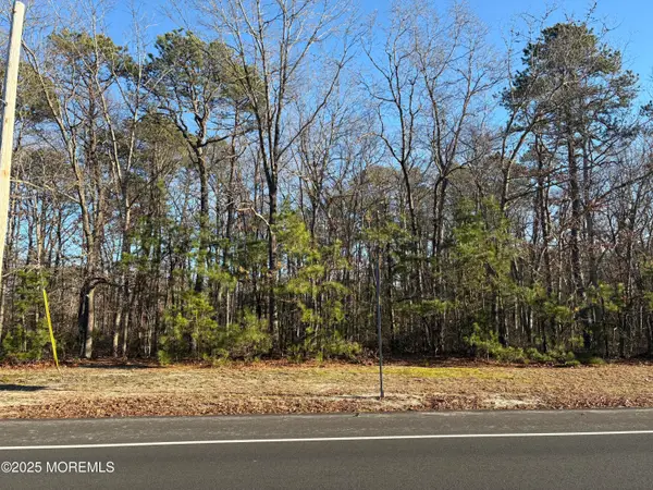 653 Lighthouse Drive, Barnegat, NJ 08005