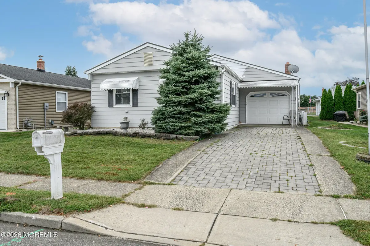8 Lumsden Street, Toms River, NJ 08757 - #1