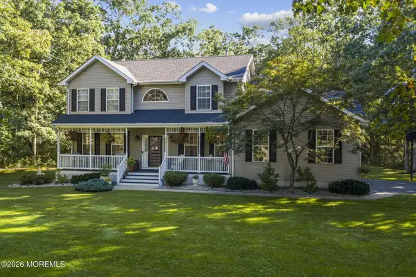 15 Amanda Lane, Howell, NJ 07731