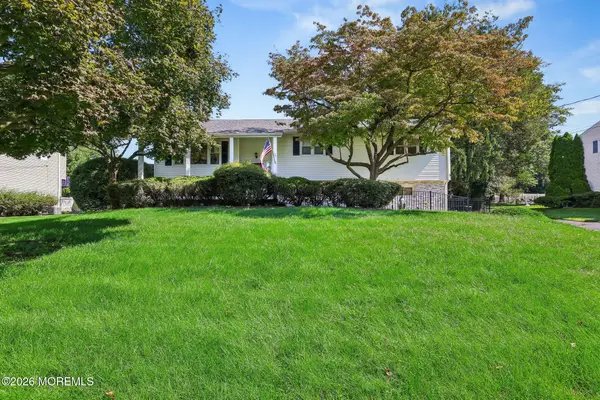 9 Heather Drive, Manalapan, NJ 07726