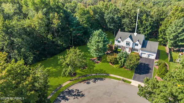 46 Heather Drive, Manalapan, NJ 07726