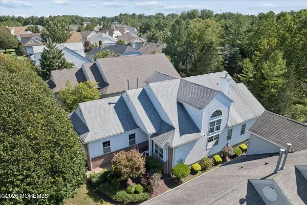 4 Gainsborough Court, Manalapan, NJ 07726