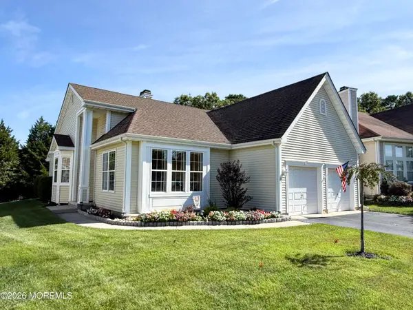 29 Valley Stream Place, Barnegat, NJ 08005