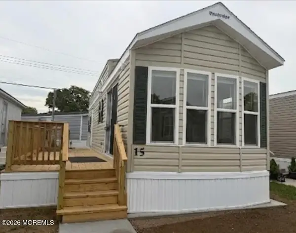 15 Avenue B, Hazlet, NJ 07734