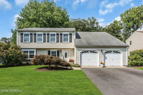 42 Devon Drive, Manalapan, NJ 07726