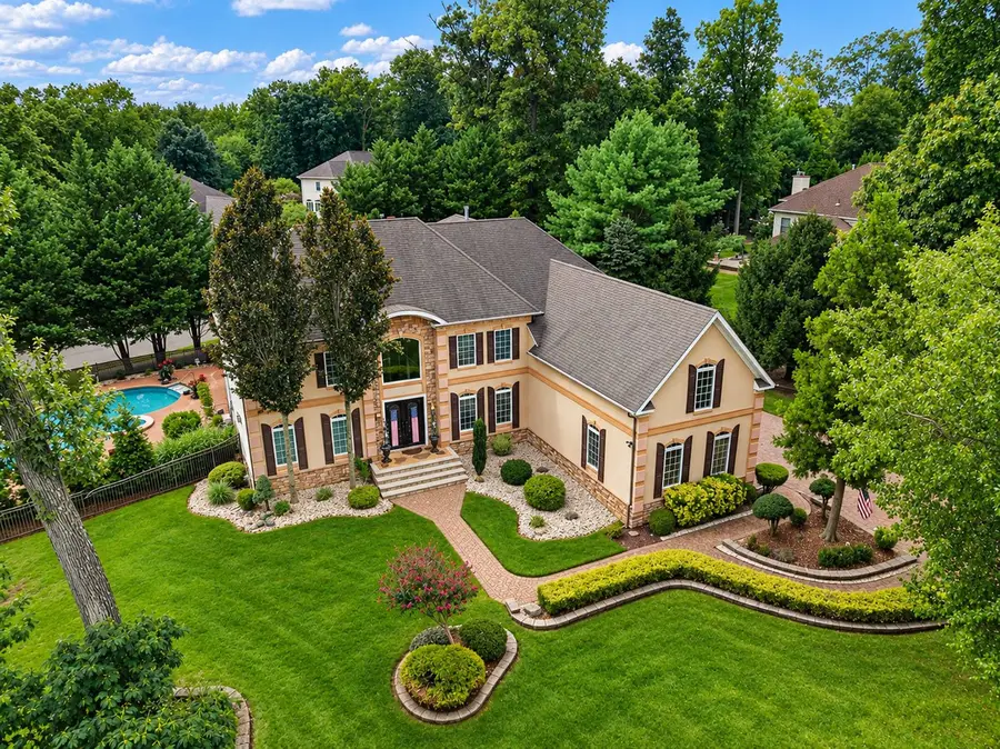 2 Lexington Court, Monroe, NJ 08831 - #2