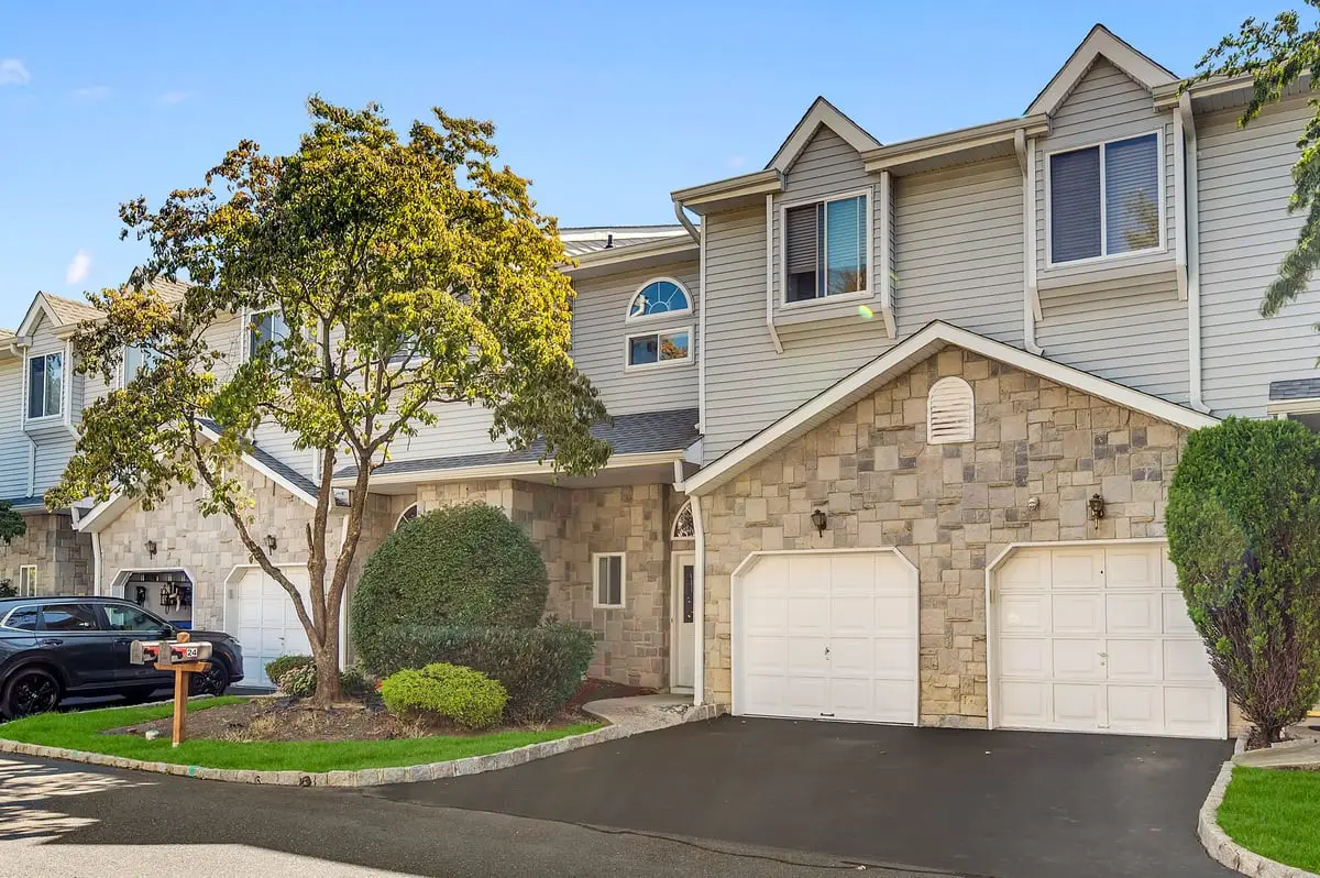 24 Catherine Court, Laurence Harbor, NJ 08879 - #1