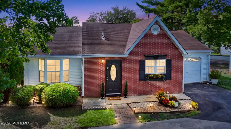 34 Morden Close, Freehold, NJ 07728 - #3