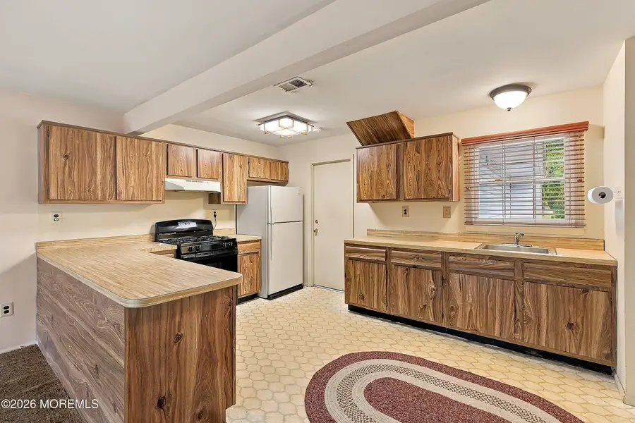 18 Scenic Drive, Freehold, NJ 07728 - #3