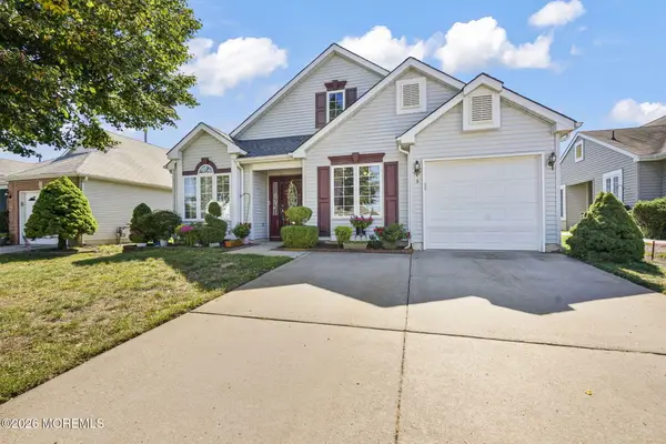 5 Grosunor Court, Jackson, NJ 08527