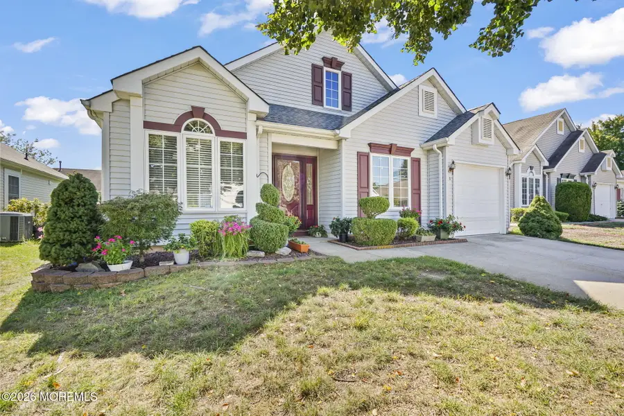 5 Grosunor Court, Jackson, NJ 08527 - #3