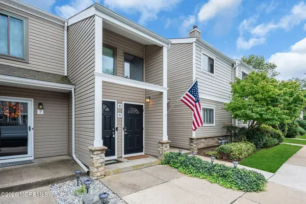 9 Gloria Court, Tinton Falls, NJ 07724