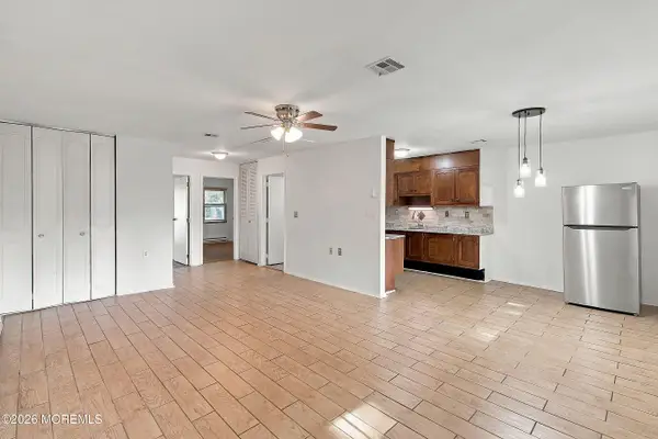 531C Dartmoor Court, Lakewood, NJ 08701