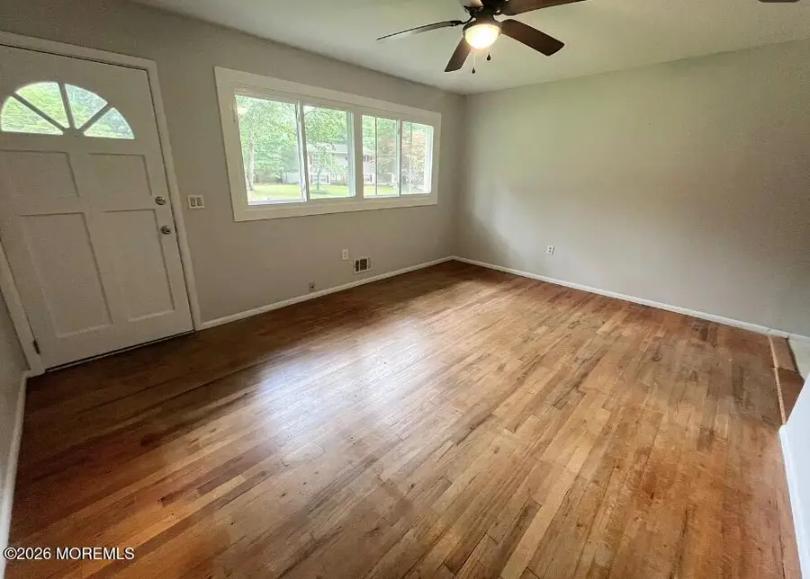 25 Murdock Place, Jackson, NJ 08527 - #3