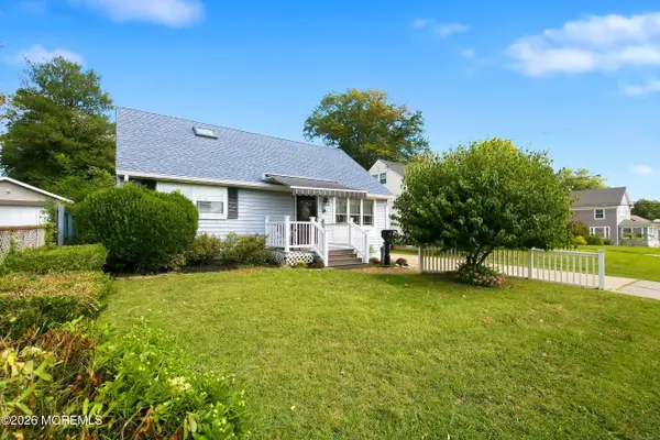15 Washington Avenue, Leonardo, NJ 07737