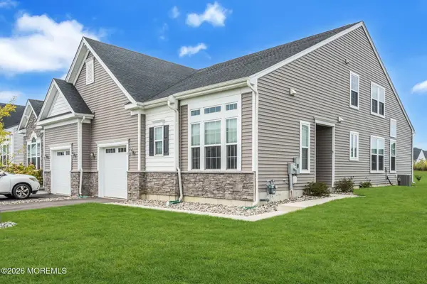8 Saratoga Road, New Egypt, NJ 08533
