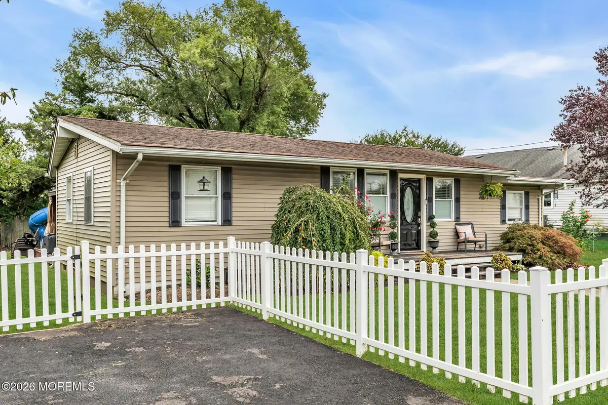 655 Ellicott Avenue, Toms River, NJ 08753 - #1