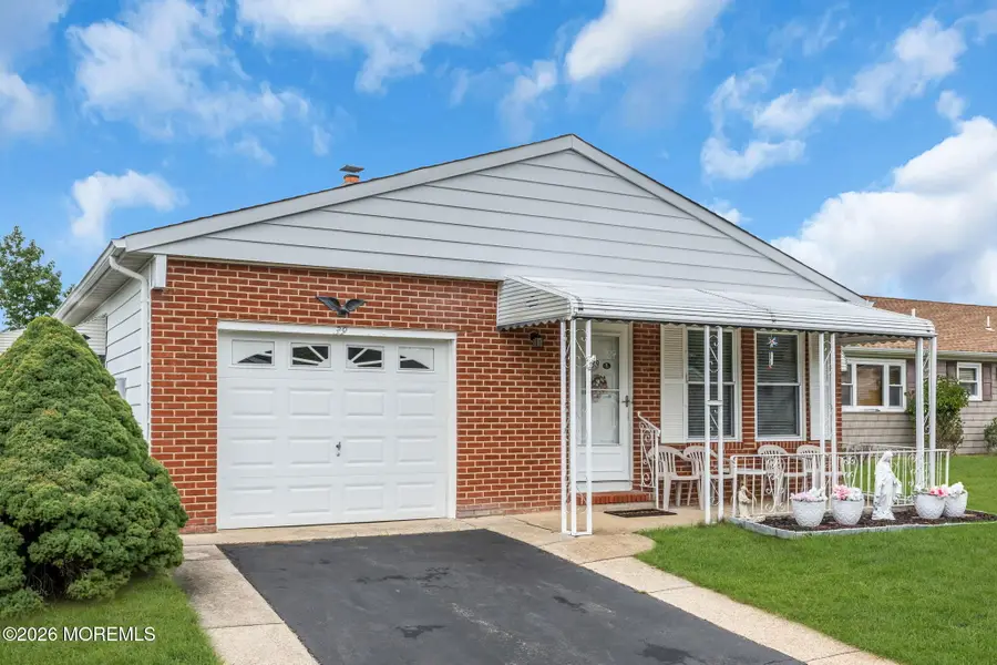 39 Innsbruck Drive, Toms River, NJ 08757 - #3