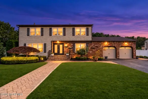 30 Overhill Drive, Marlboro, NJ 07746