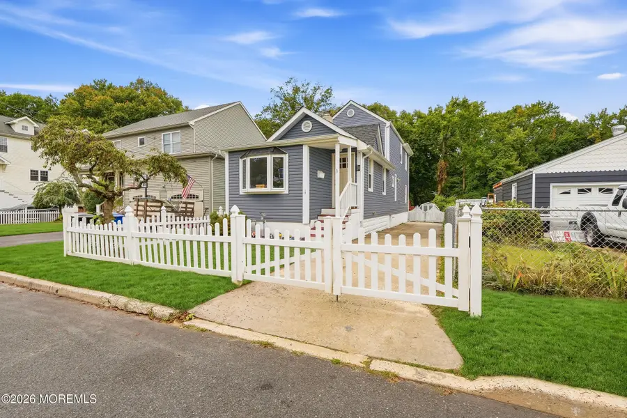 9 Briarcliff Place, Port Monmouth, NJ 07758 - #2