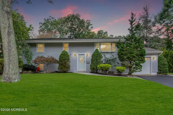 9 Kensington Drive, Howell, NJ 07731