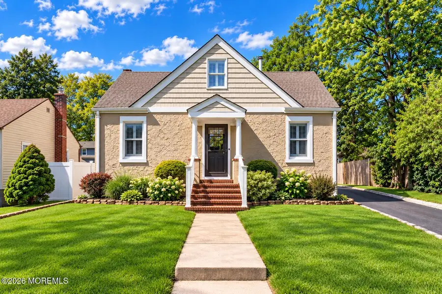 542 Clinton Avenue, Belford, NJ 07718 - #2