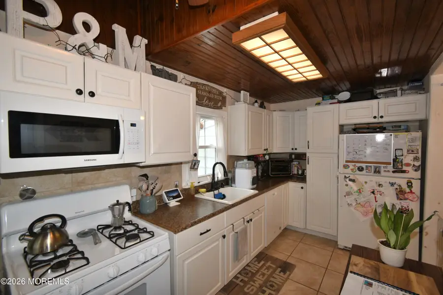 1050 Woodmere Drive, Cliffwood Beach, NJ 07735 - #3