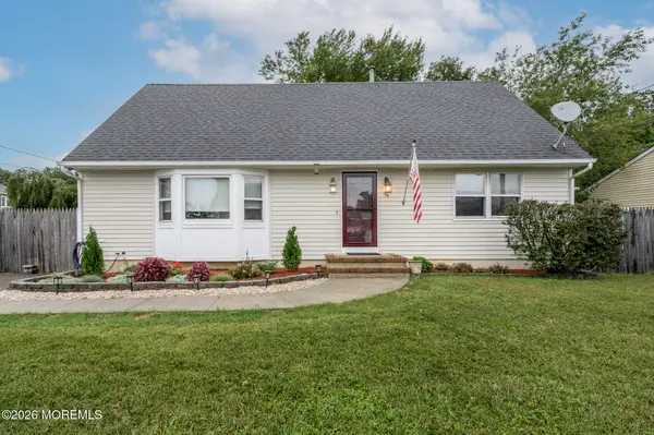 54 Spruce Street, Beachwood, NJ 08722