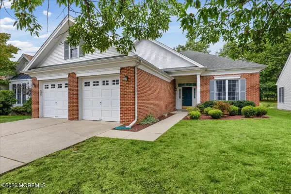 4 Barton Creek Road, Jackson, NJ 08527