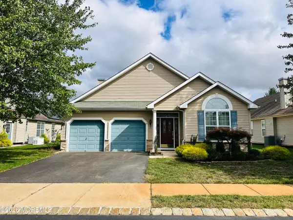 10 Woodview Drive, Manchester, NJ 08759