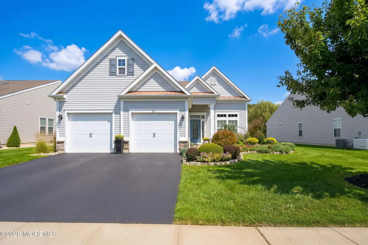 21 Campania Lane, Farmingdale, NJ 07727 - #1