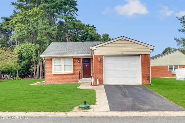 21 Hudson Parkway, Whiting, NJ 08759