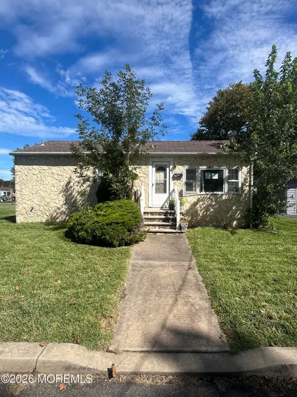 20 Avon Street, Cliffwood, NJ 07721